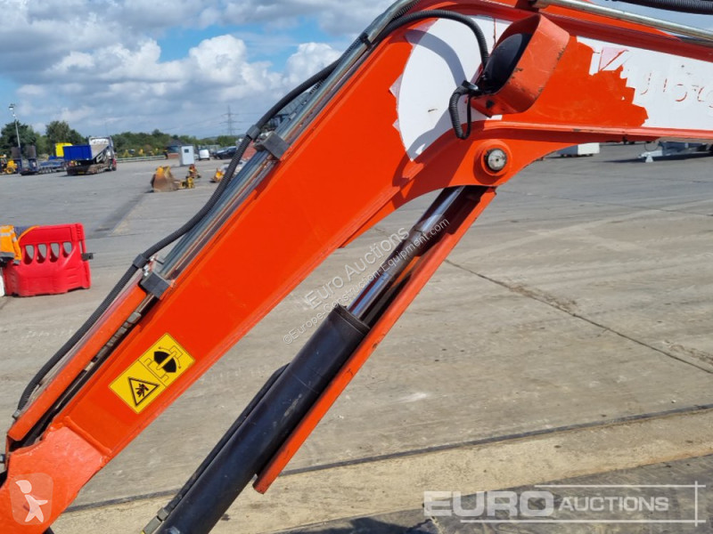 Lopatový nakládač Kubota KX61-3