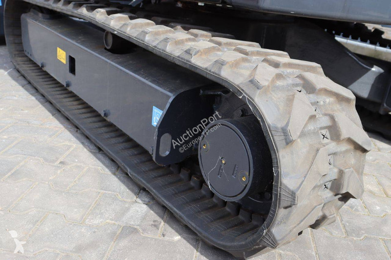 Escavadora Hitachi ZX33U-6 CLR