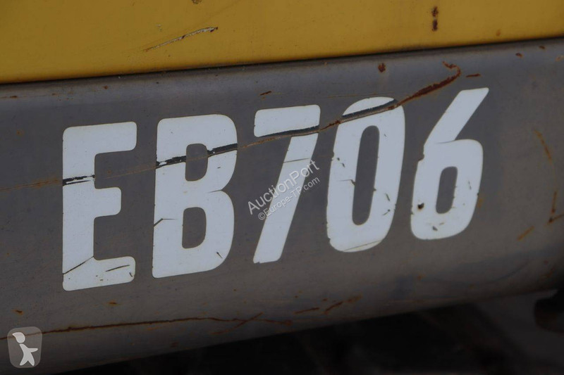 Escavadora Pel Job 233