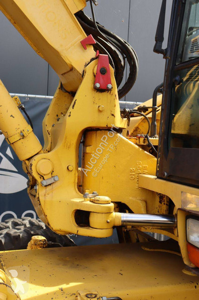Escavatore Komatsu MR-8