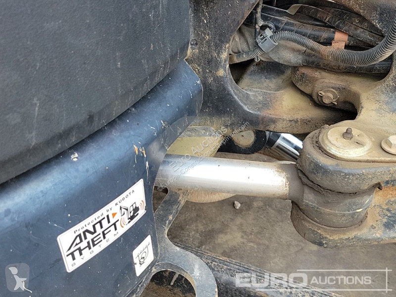 Lopatový nakládač Kubota U50-5