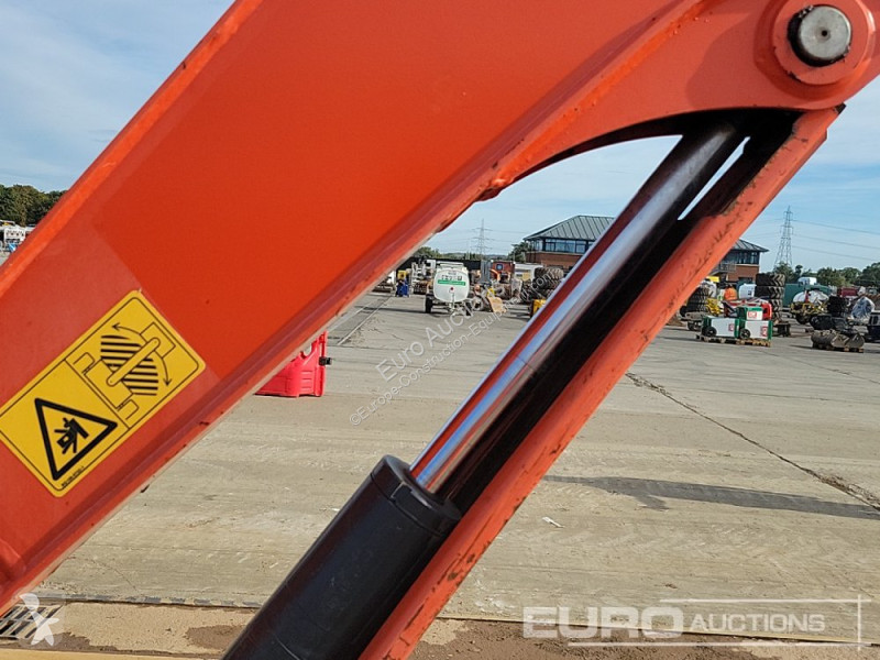 Lopatový nakládač Kubota KX027-4