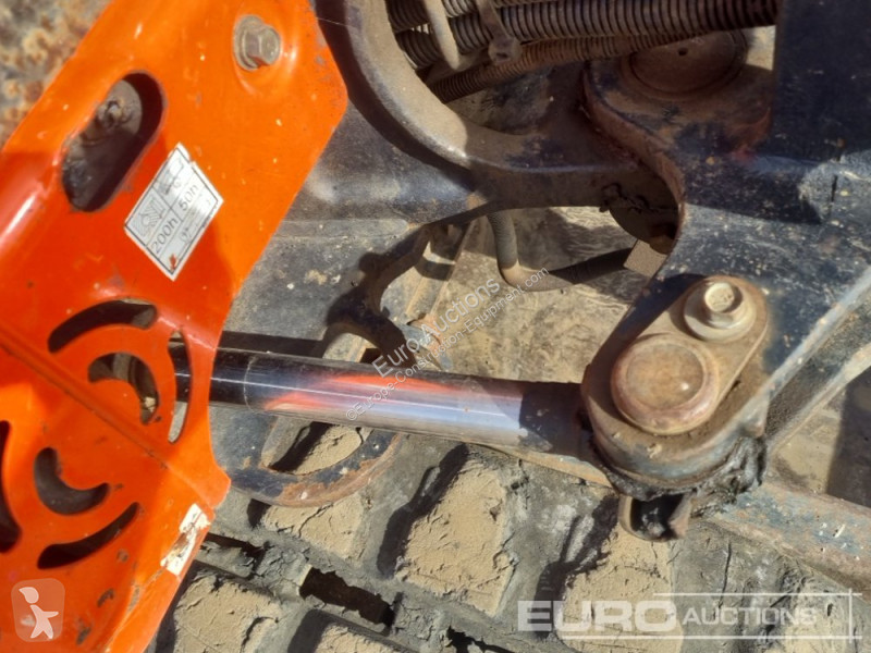 Lopatový nakládač Kubota KX015-4