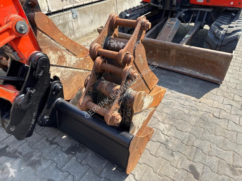 Escavadora Kubota KX 80-4