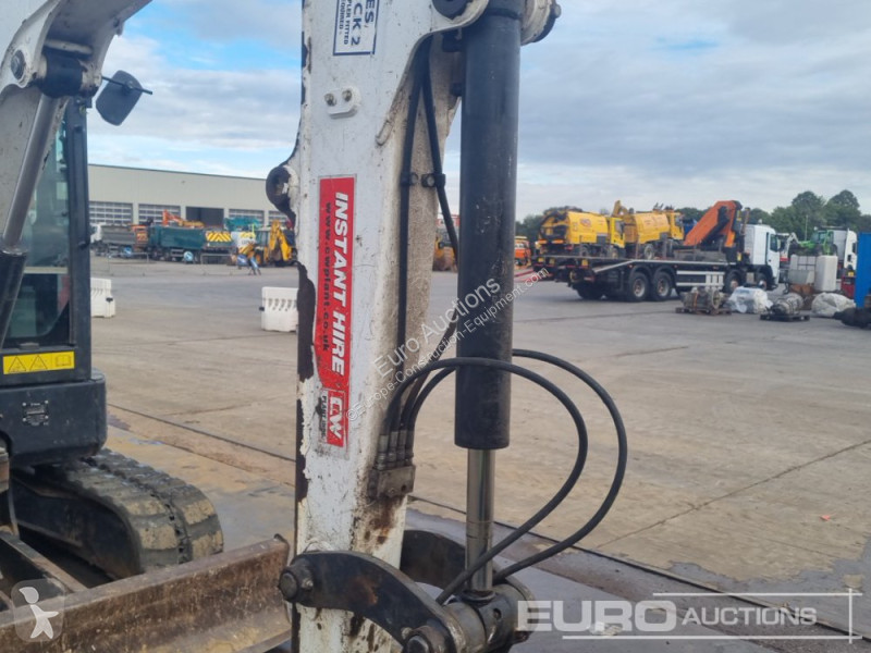 Escavadora Bobcat