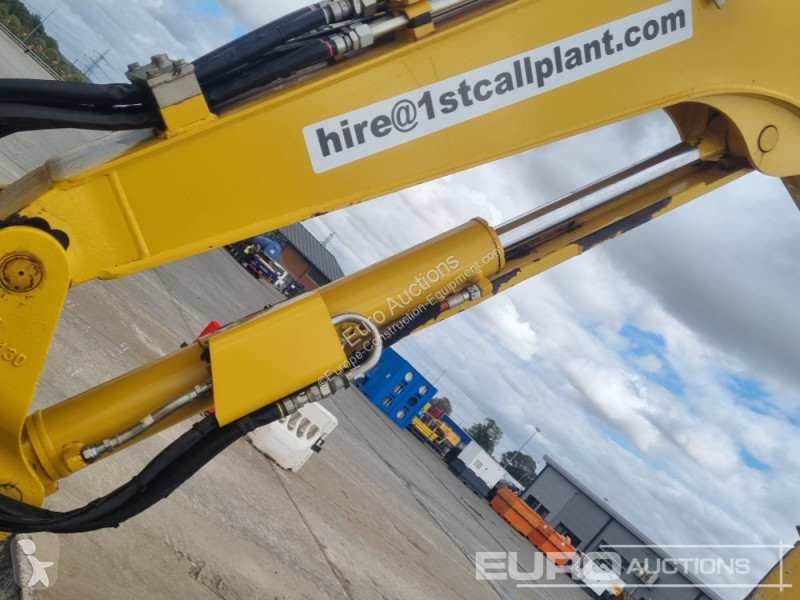 Escavadora Komatsu PC80MR-5