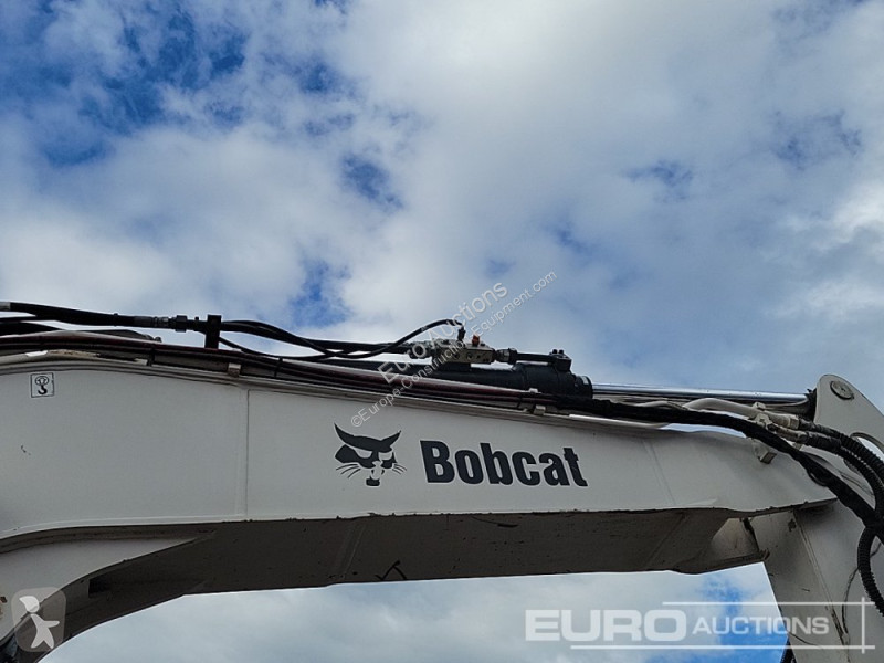 جرافة Bobcat
