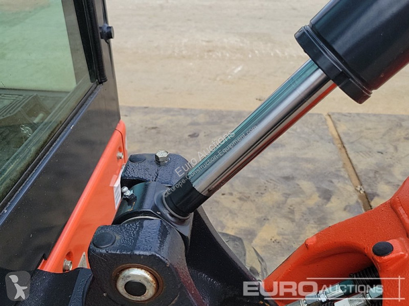 جرافة Kubota KX019-4