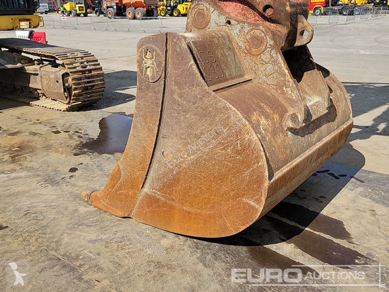Escavatore Komatsu PC490LC-11