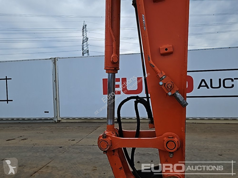 Escavatore Hitachi B-6