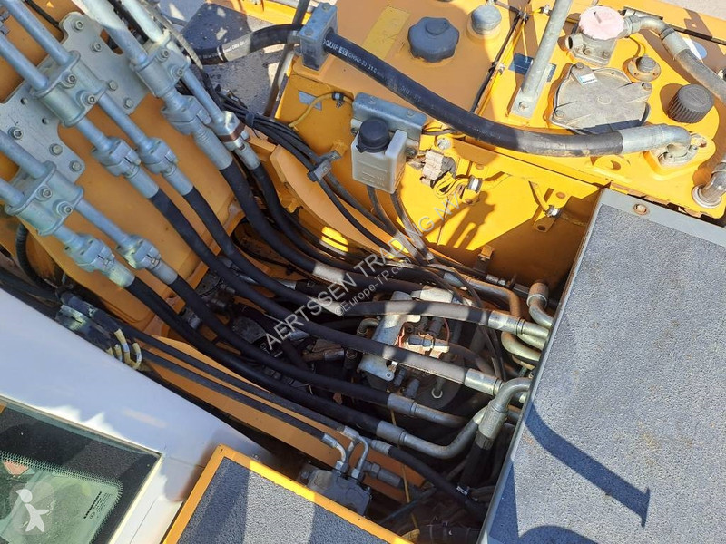 Escavadora Liebherr