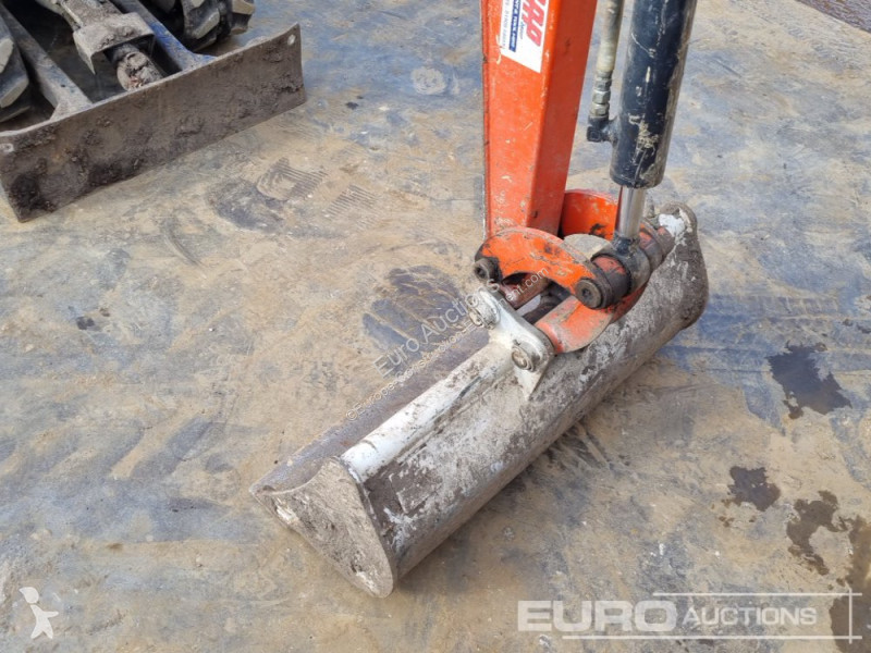 Lopatový nakládač Kubota K008-3