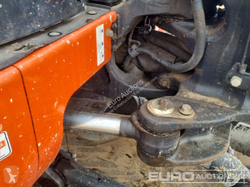 Lopatový nakládač Kubota U48-4