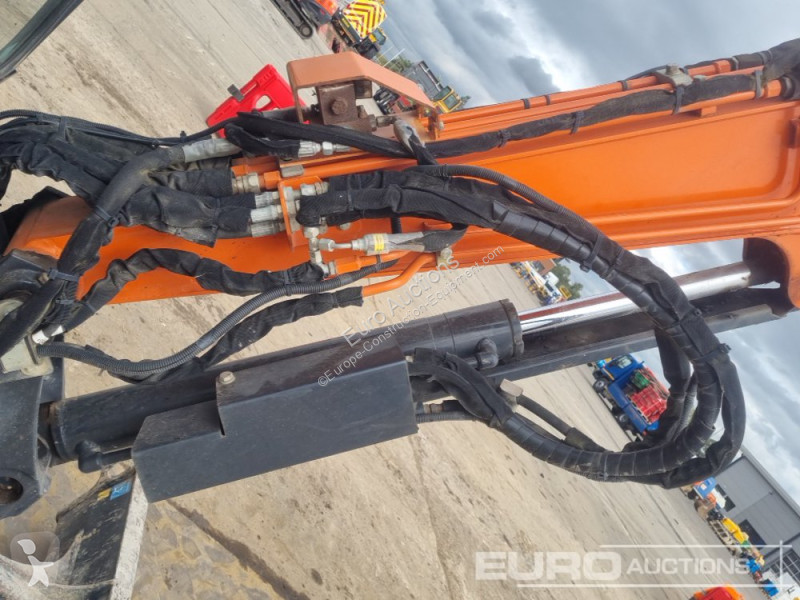 Lopatový nakládač Hitachi ZX33U-6 CLR