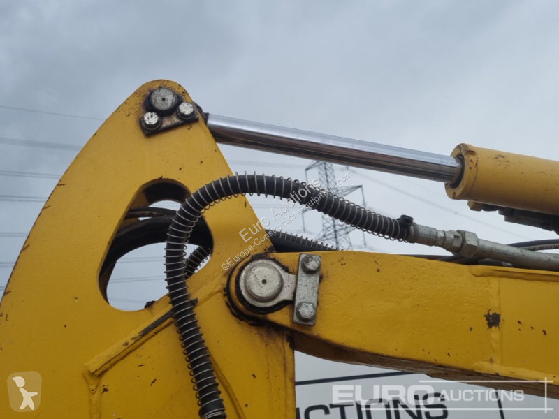جرافة Komatsu PC26MR-3