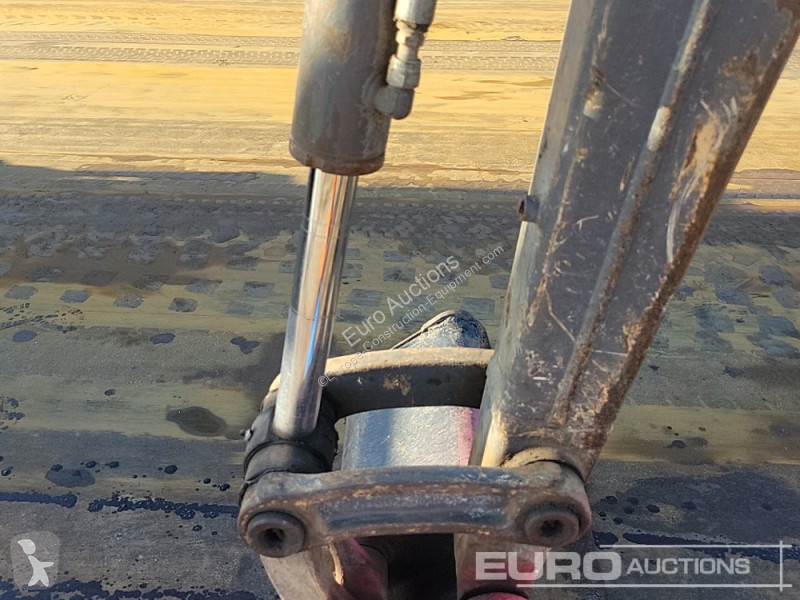 Excavator Volvo EC27C