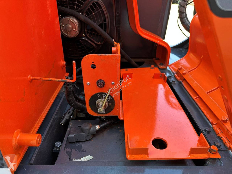Skovel Doosan -9C