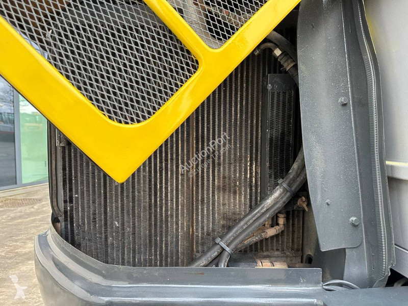 Skovel Neuson 6003