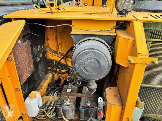 Lopatový nakládač JCB BIGFLOAT 220LC