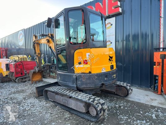 Lopatový nakládač Bobcat e35 à 22 500 € ht