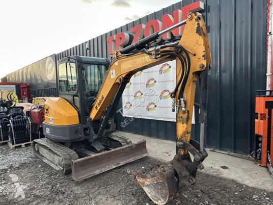 Lopatový nakládač Bobcat e35 à 23 500 € ht
