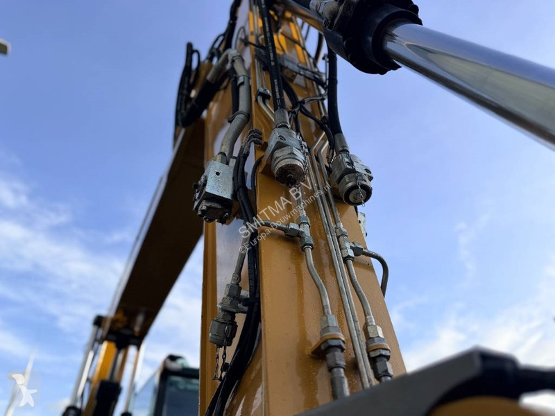 جرافة Caterpillar F