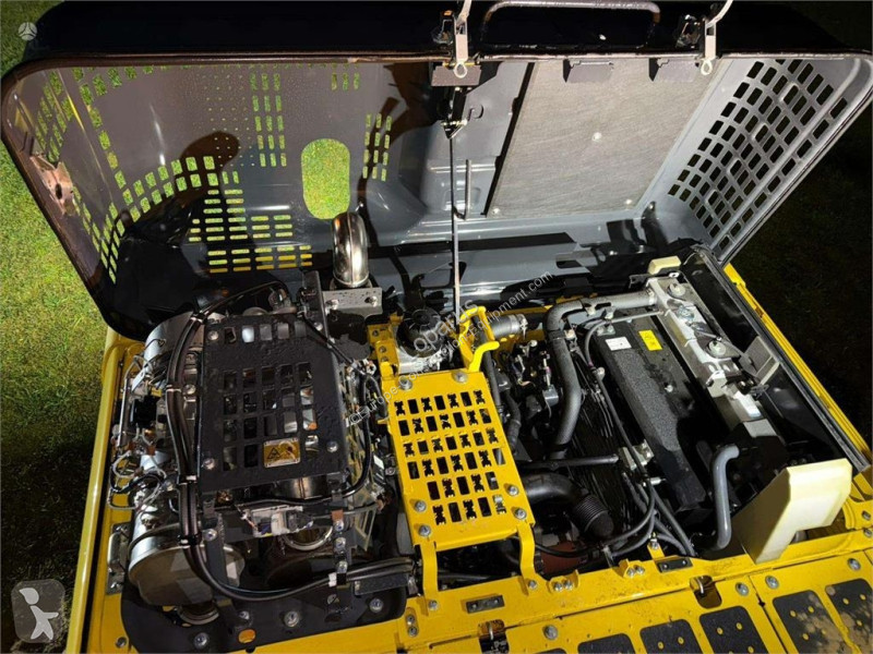 جرافة Komatsu LC-11 E0 LONGREACH 16 M