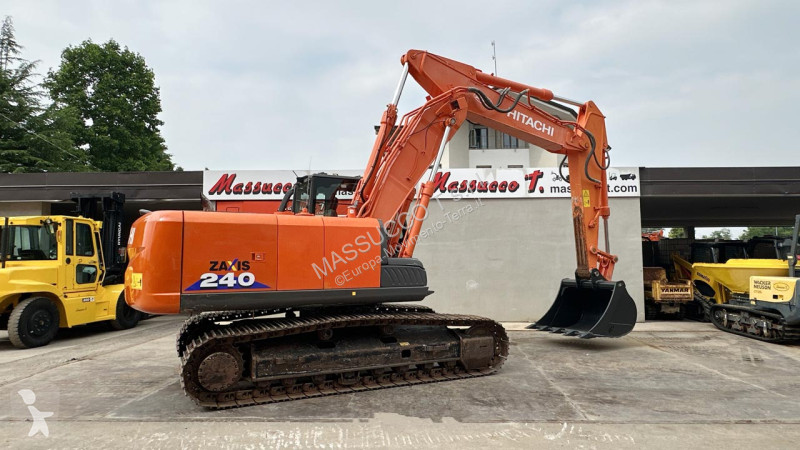 Escavatore Hitachi
