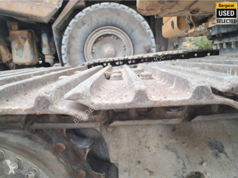 Excavadora Caterpillar 323