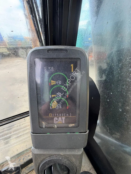 جرافة Caterpillar Track Excavator 22.9T Hammer...