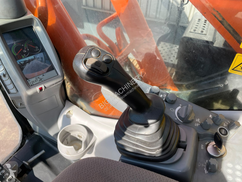 Rýpadlo Hitachi