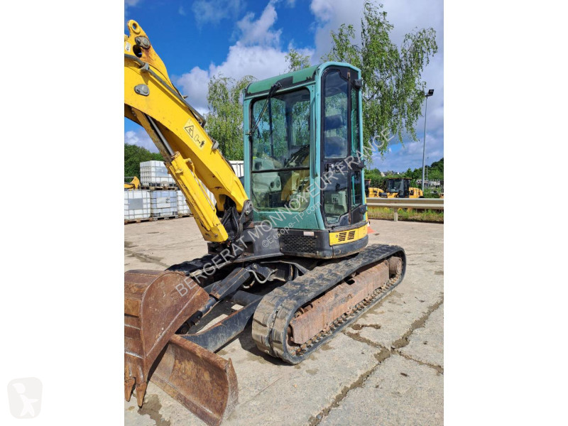 جرافة Yanmar VIO50