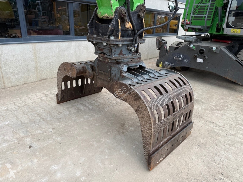 جرافة Sennebogen 817 E - 817M E - 818 E - E