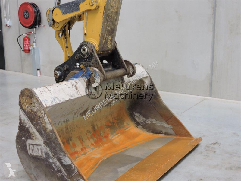 جرافة Caterpillar F