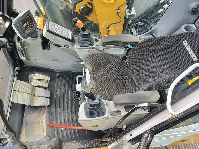 Excavator Liebherr R  excavator bagger + 6 buckets