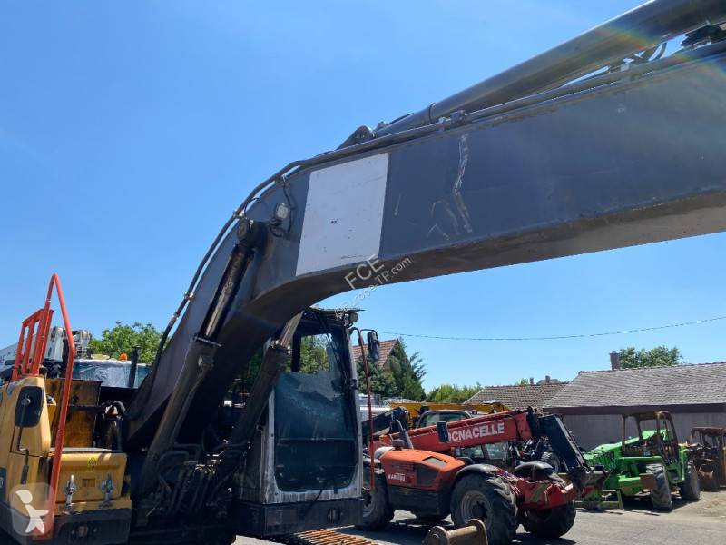 Rýpadlo Volvo EC 220 EL /Certificat CE endommagée