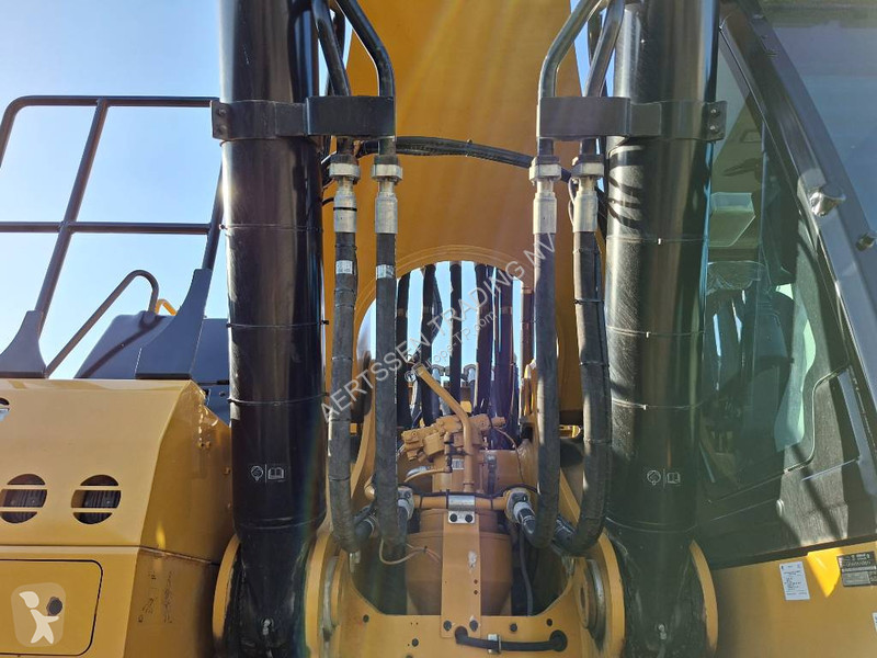 جرافة Caterpillar 395