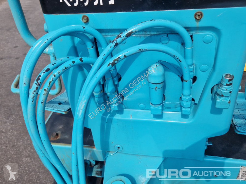 جرافة Kubota KH007