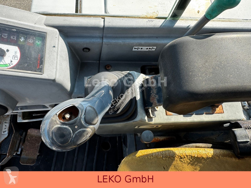 Lopatový nakládač Takeuchi Mit Zwei Löffeln