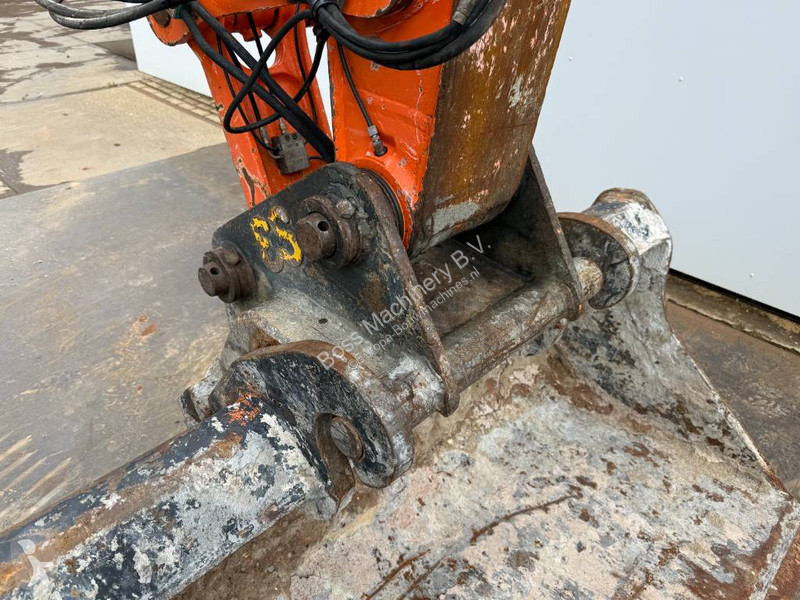 جرافة Hitachi - Quick Coupler / Automatic Greasing