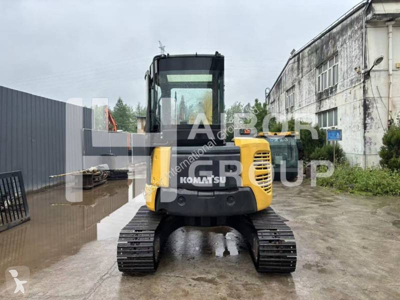 Lopatový nakládač Komatsu