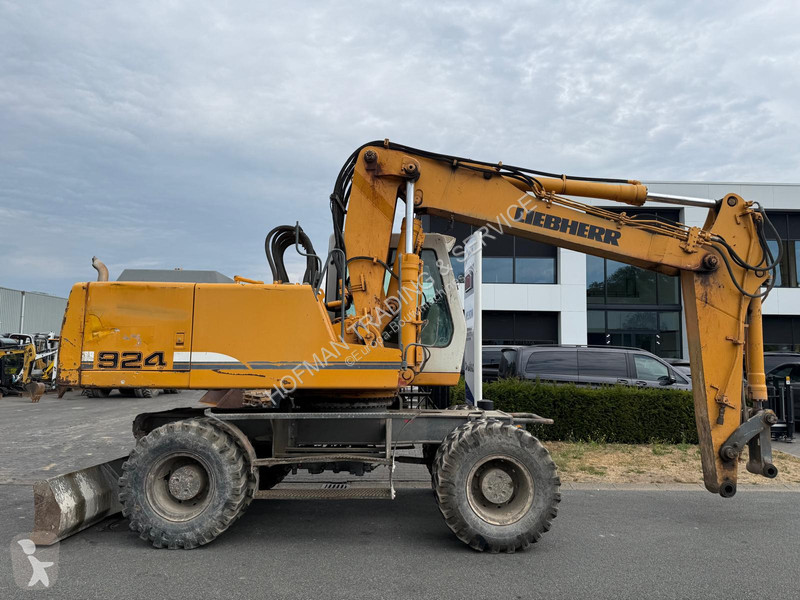 Lopatový nakládač Liebherr A | A/C