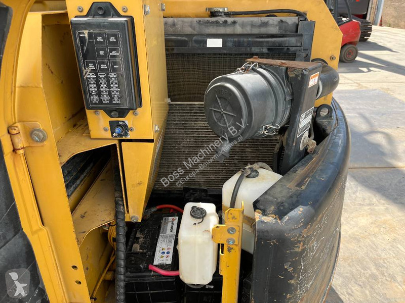 Escavatore Caterpillar C - Blade / Quick...