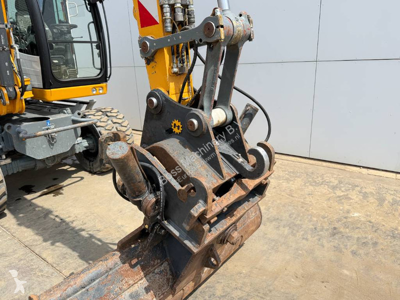 Rýpadlo Liebherr - Blade / Auto Greasing /...