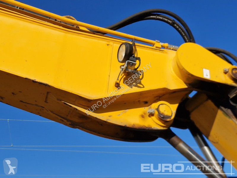 جرافة JCB