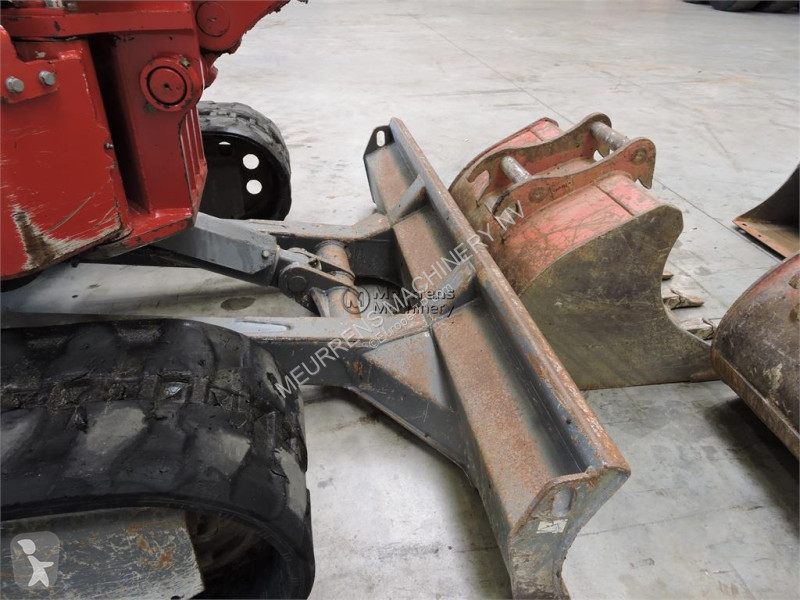 جرافة Takeuchi TB257FR Powertilt