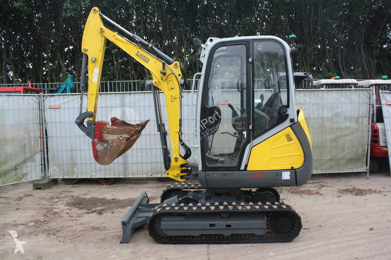جرافة Neuson ET24 VDS