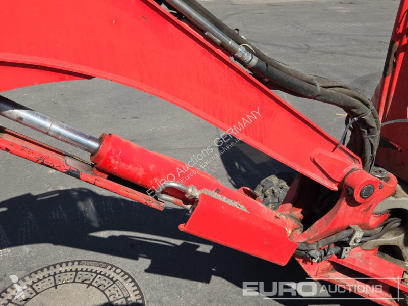 Lopatový nakládač JCB
