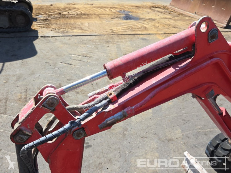 جرافة Yanmar SV08-1A(S)