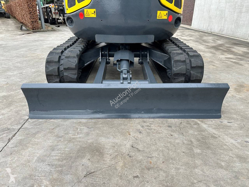 جرافة Neuson 50Z3